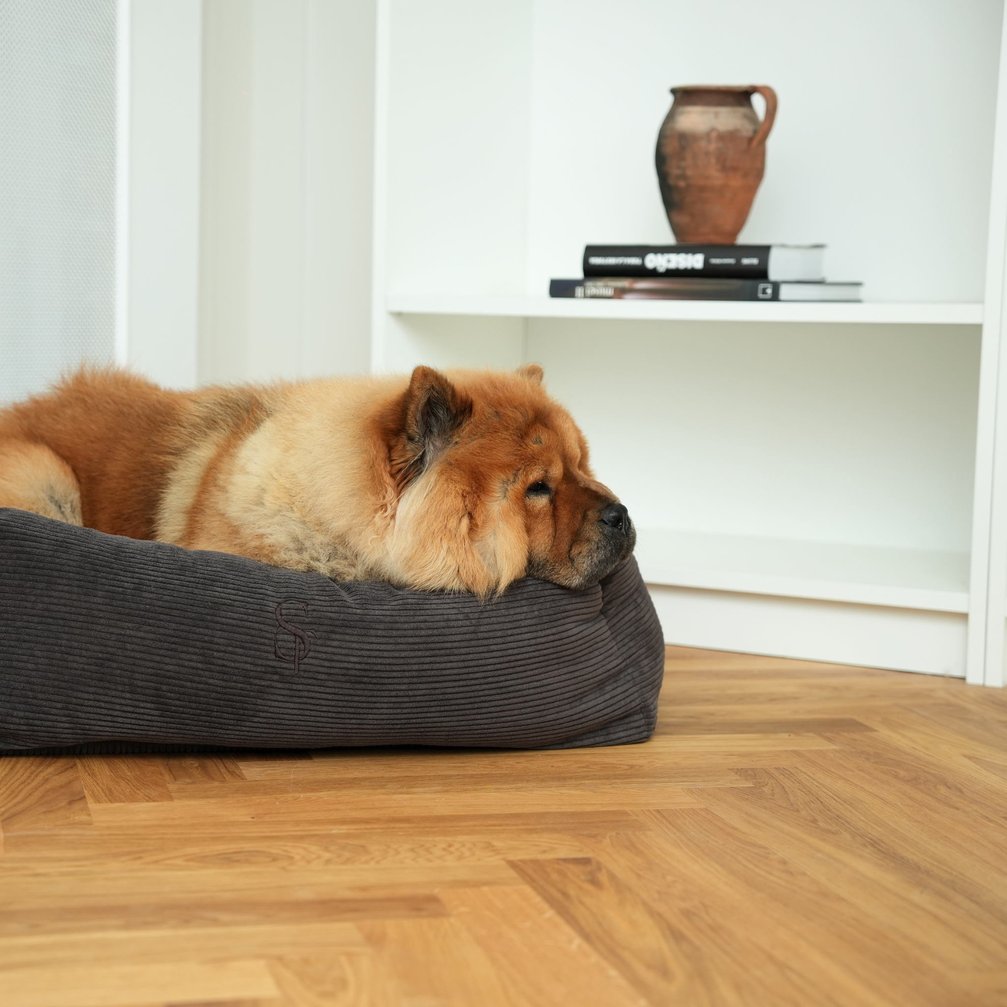 Vera Dog Bed | Dark Oak Corduroy