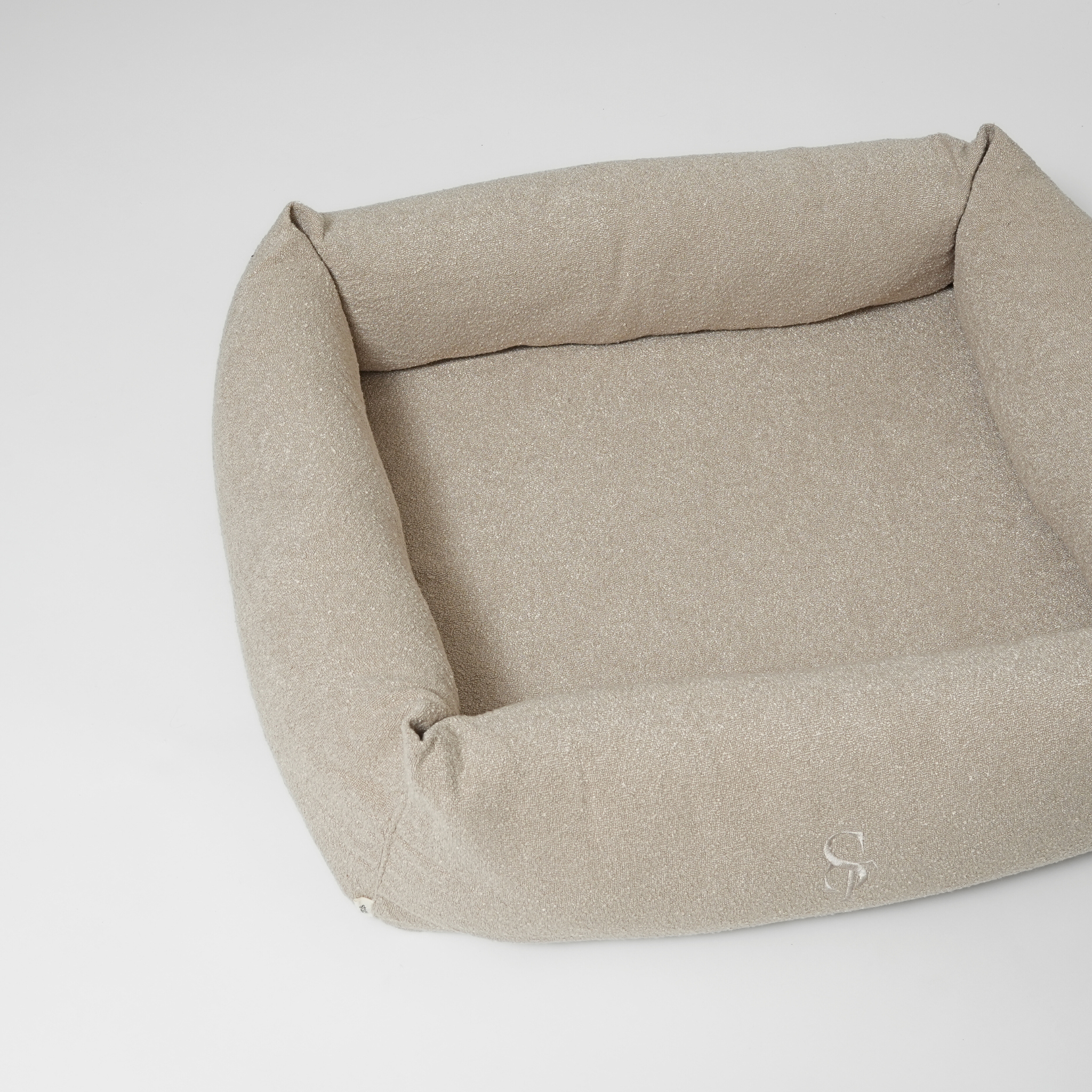 Vera Dog Bed | Oat Bouclé