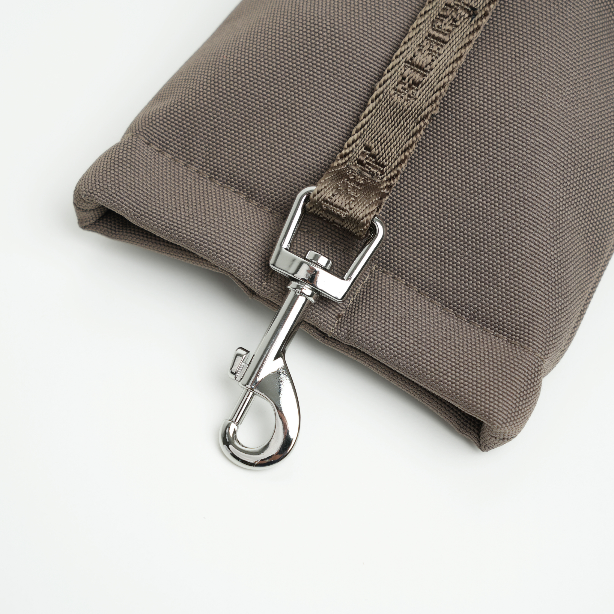Elma Active Treat Bag w. Waste Bag Holder | Taupe