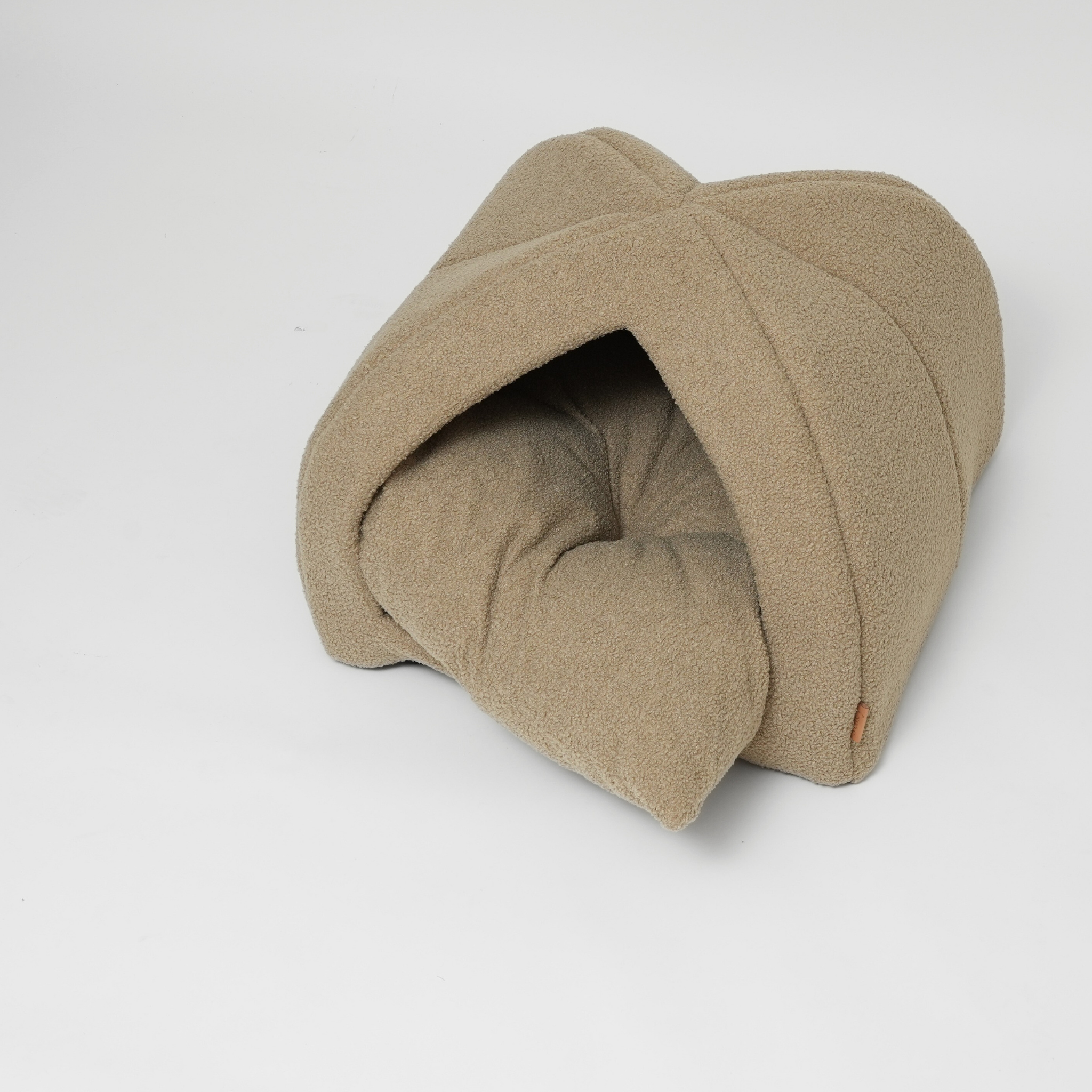 Dog Cave | Oat Bouclé