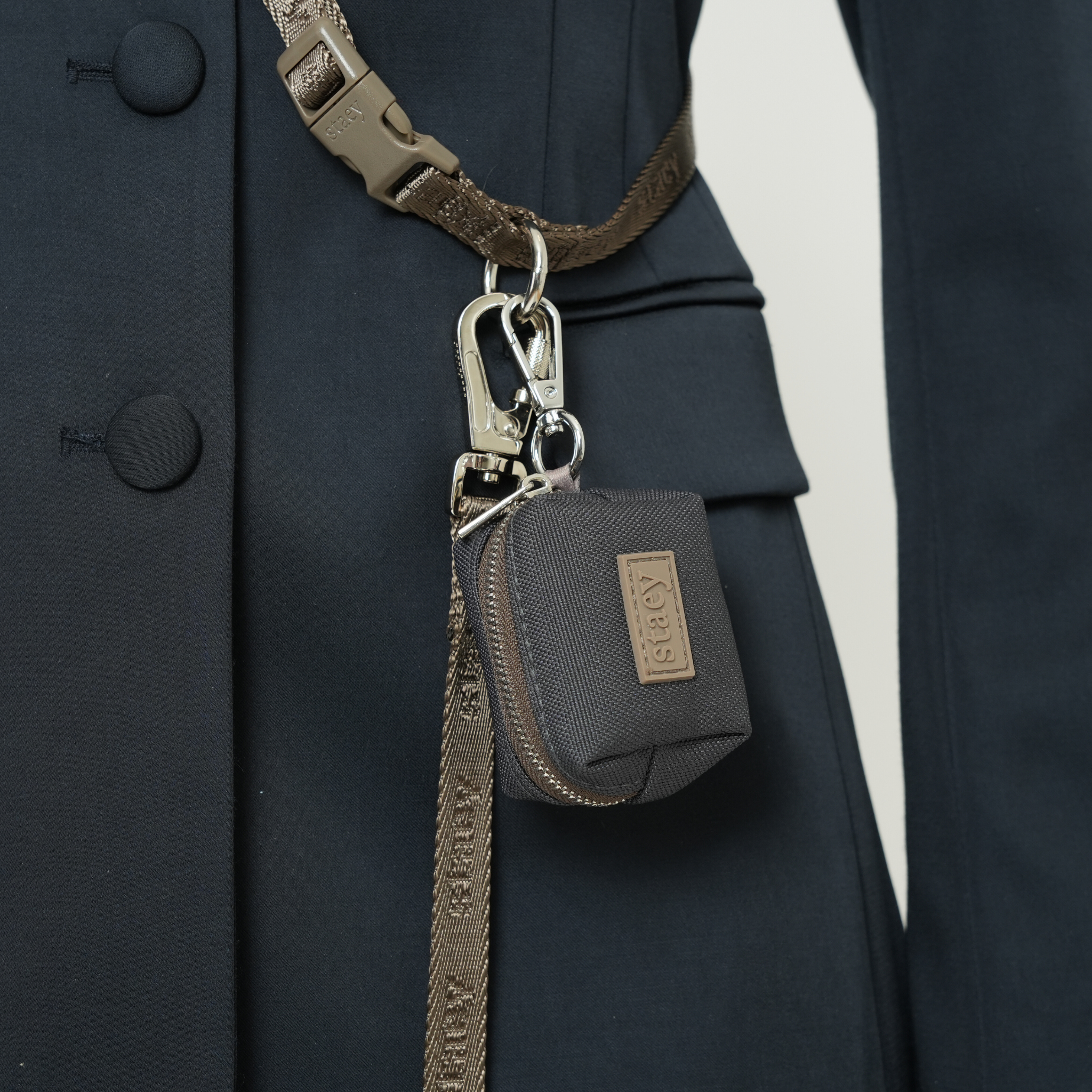 Soporte para bolsa de caca activa Elma | tormenta