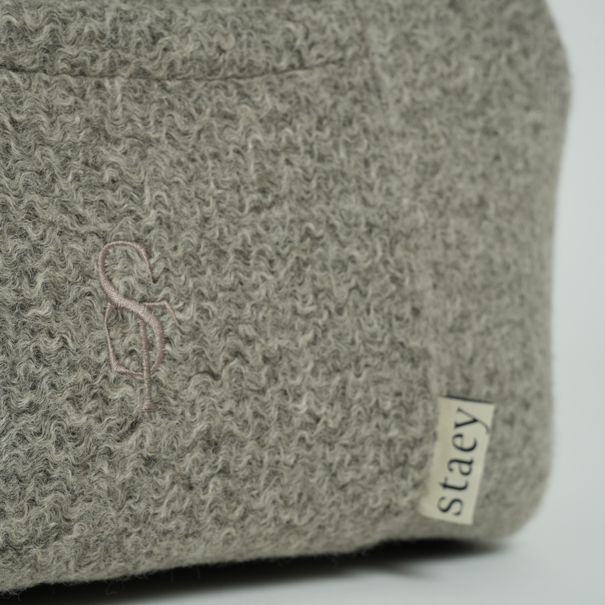 Carrier Bag Curl | Taupe