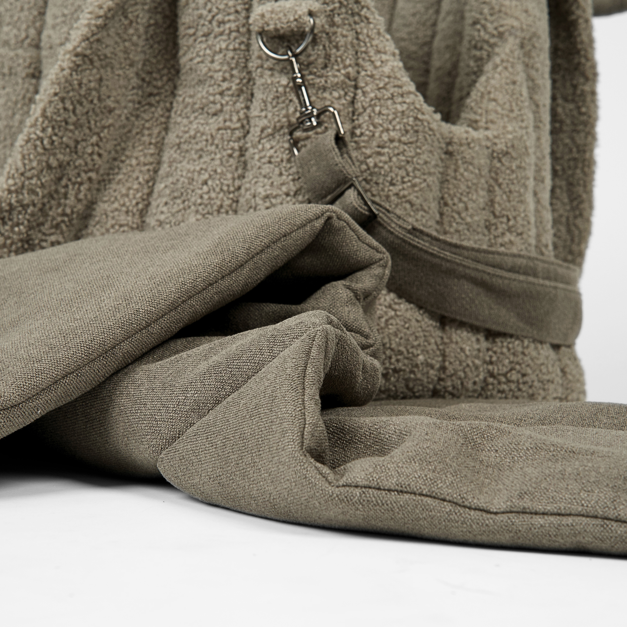 Ella Carrier Bag | Teddy